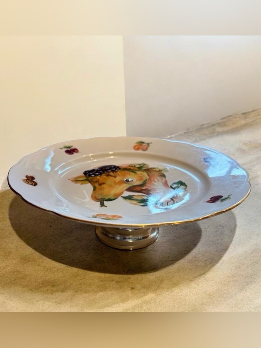 Vintage Moritz Zdekauer Czechoslovakia Cake Stand fuit décor 9.5”